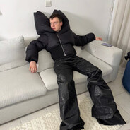 kisses back
