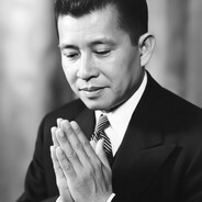 ปรีดีพนมมื