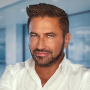 Jákob Zoli és a tűzpiros Ferr