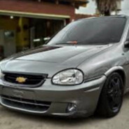 Chevrolet corsa al piso