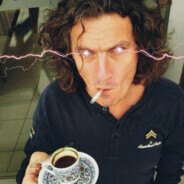 Іде миколай лужком бережком