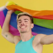 I'm not gay but 10$ is 10$