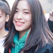 啾咪 >.<