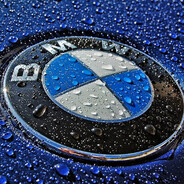 BMW-M4 peek
