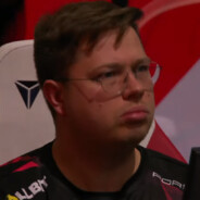 >Javier<