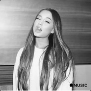 I love Ariana Grande<3