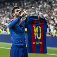 MESSİ  ツ