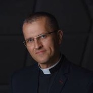 Ksiądz Mariusz