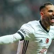 ADAMLAR HİLE AÇAR BİZ BAN YERİZ