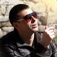 играет сын 8 КРАБс