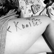 < Knalbe >